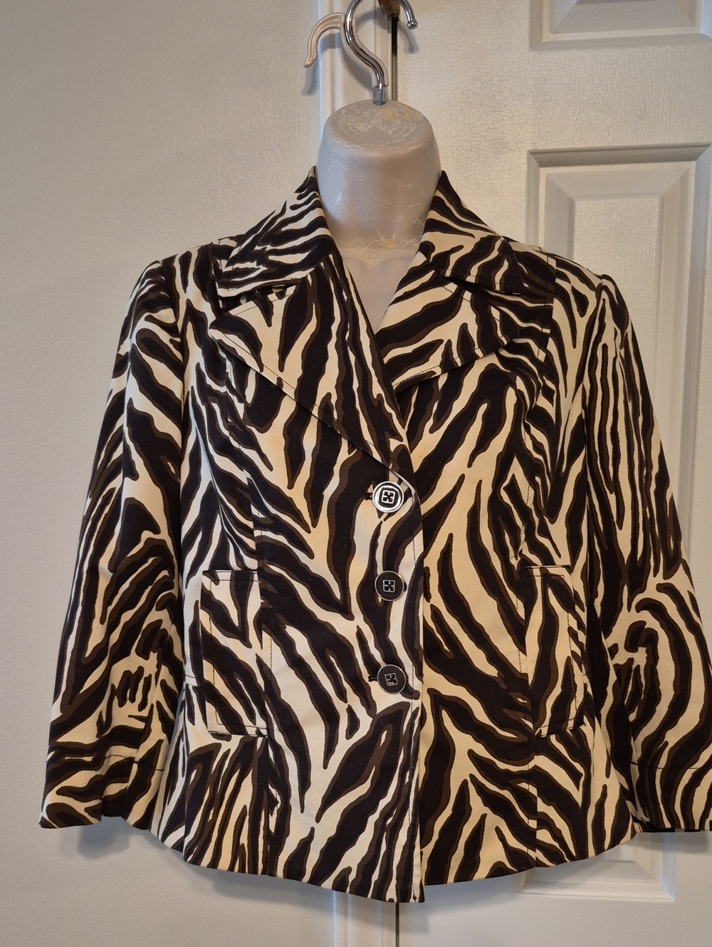 Rafaella Zebra-Print Cropped Blazer in Black & Cream